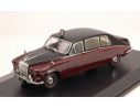 Oxford OXFDS004 DAIMLER DS 420 QUEEN MOTHER 1989 DARK RED/BLACK 1:43 Modellino