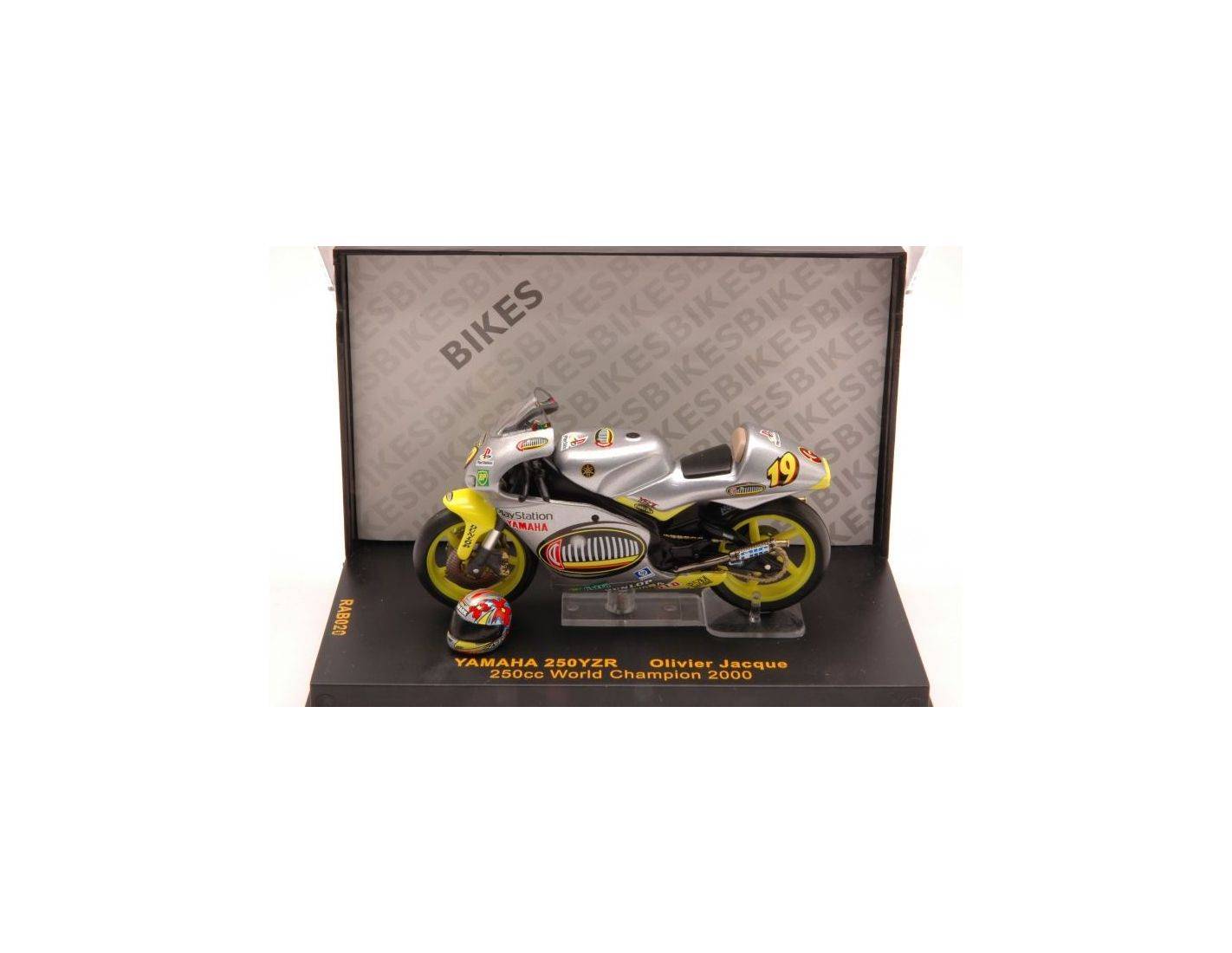 Ixo model RAB020 YAMAHA YZR 250 O.JACQUE N.19 WORLD CHAMPION 250cc 2000  1:24 Moto