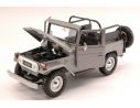 Motormax MTM79330GY TOYOTA FJ40 OPEN 1960 SILVER 1:24 Modellino