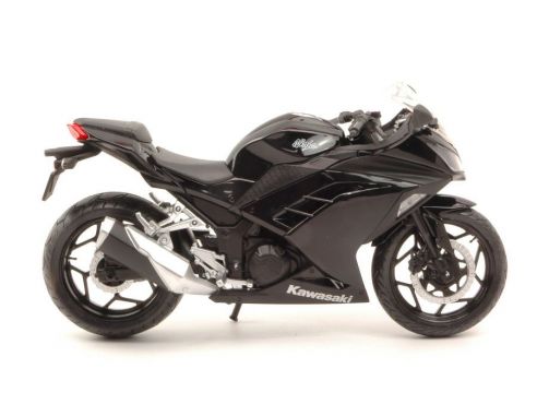 Kawasaki Ninja 300 черный матовый