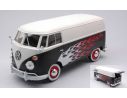 MOTORMAX MTM79566 VW TYPE 2 (T1) DELIVERY VAN WHITE/BLACK W/FLAMES 1:24 Modellino