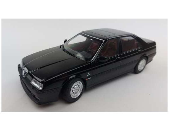 TRIPLE 9 T9-1800322 ALFA ROMEO 164 Q4 1994 BLACK/DARK RED INTERIOR 1:18 Modellino