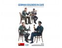 MINIART MIN35396 GERMAN SOLDIERS IN CAFE' KIT 1:35 Modellino