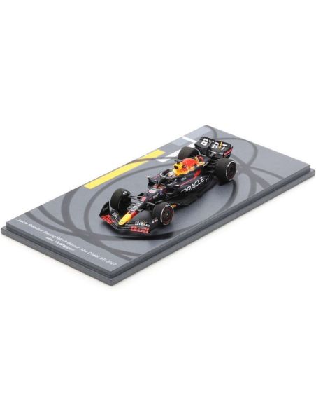 SPARK MODEL S8553 RED BULL MAX VERSTAPPEN 2022 N.1 WINNER ABU DHABI GP (W/TYRE MARKS)1:43 Modellino